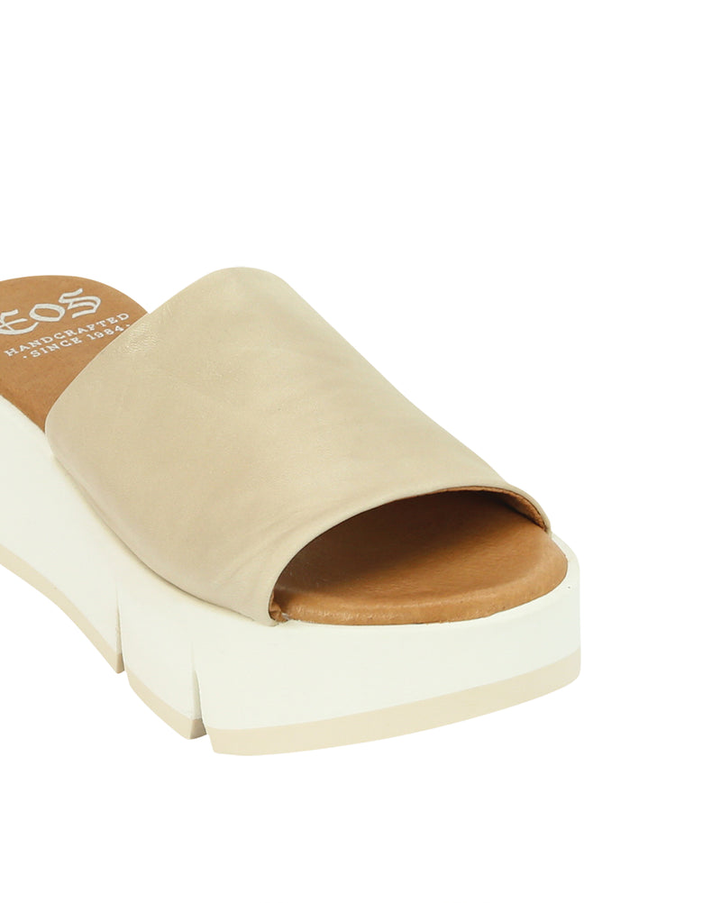 Evolve flora best sale slide sandal